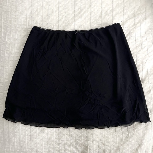 Brandy Melville Dresses & Skirts - Brandy Melville Mini Lightweight Coquette Skirt